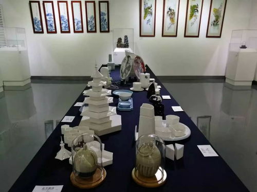 华北理工大学陶瓷艺术邀请展在李明久艺术馆举行